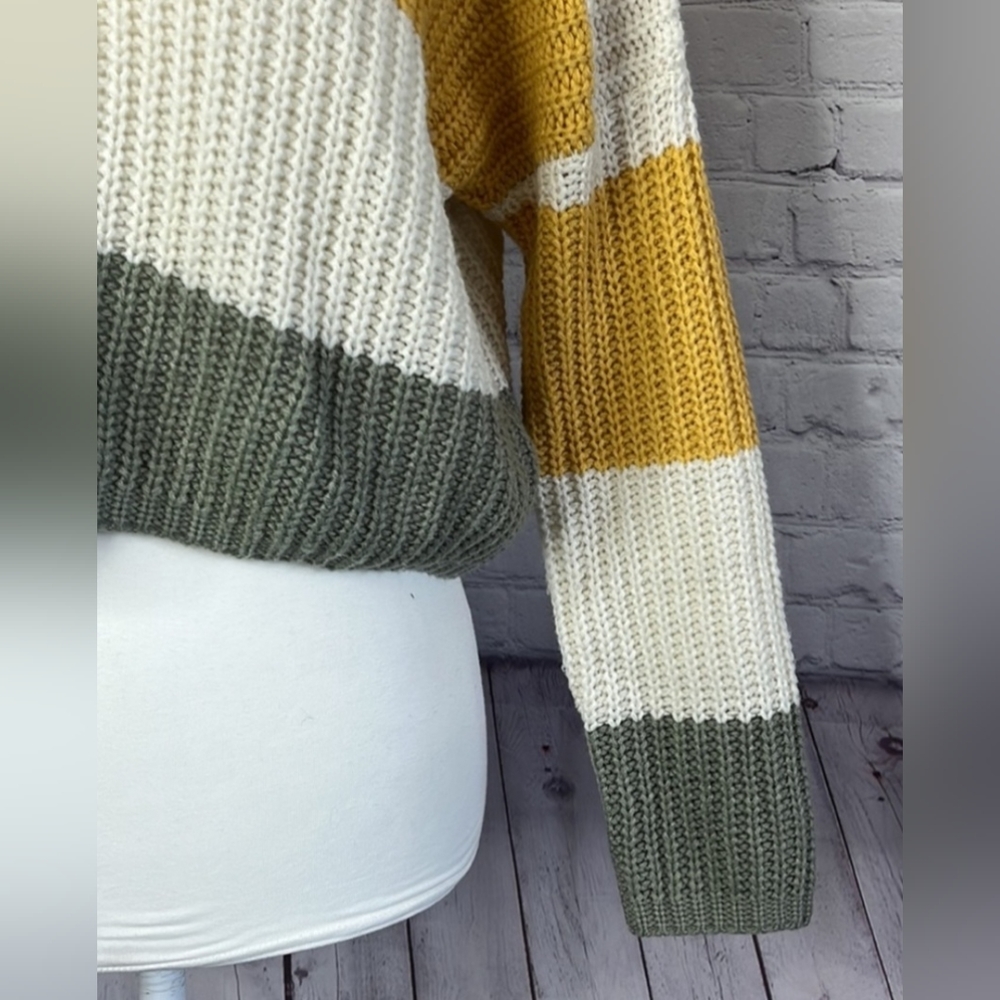 MOON & MADISON Chunky Knit Colorblock Cropped Sweater, XS - Picture 4 of 9